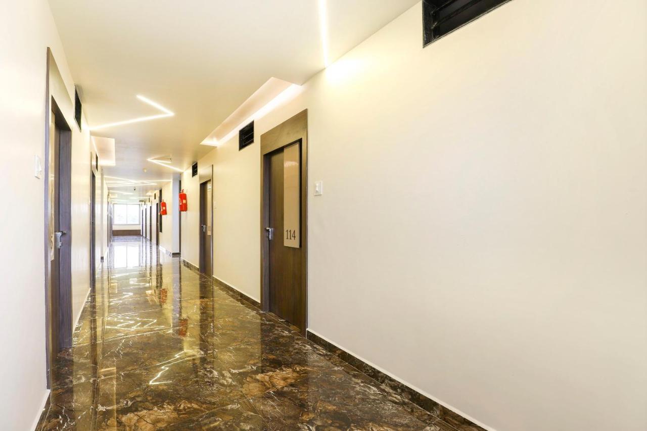 Oyo 47620 Hotel Matangi Motel Delvada 外观 照片